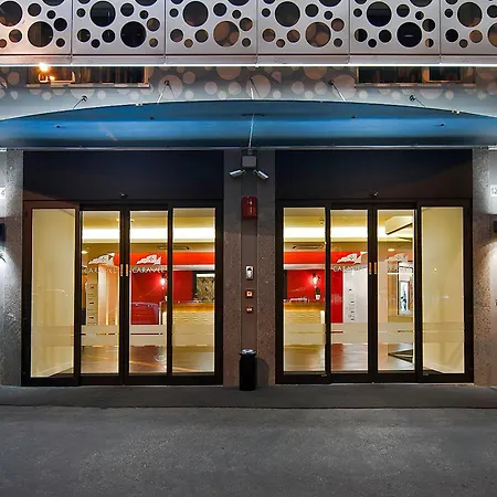 Caravel Hotel 4*