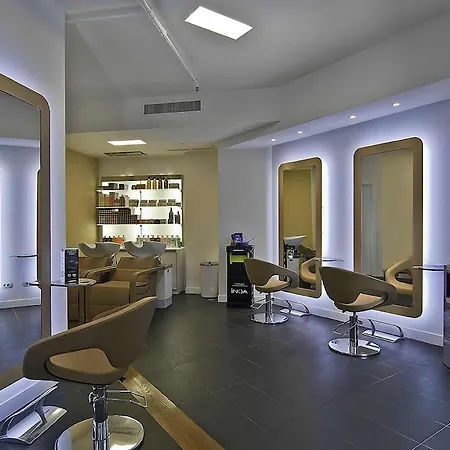 كارافيل فندق روما