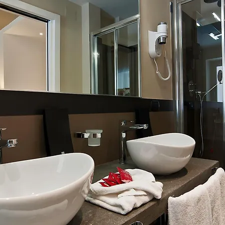 Caravel 4*