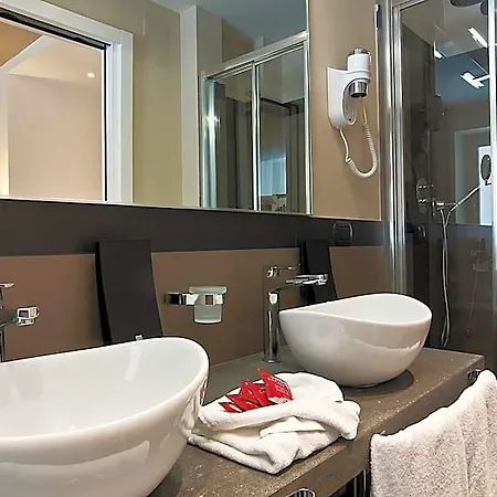Caravel 4*