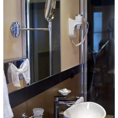 Caravel 4*