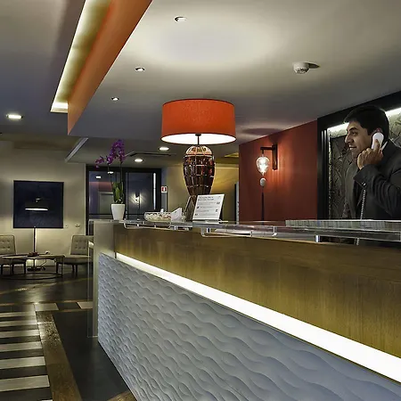 Caravel Hotel