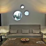 Отель Caravel