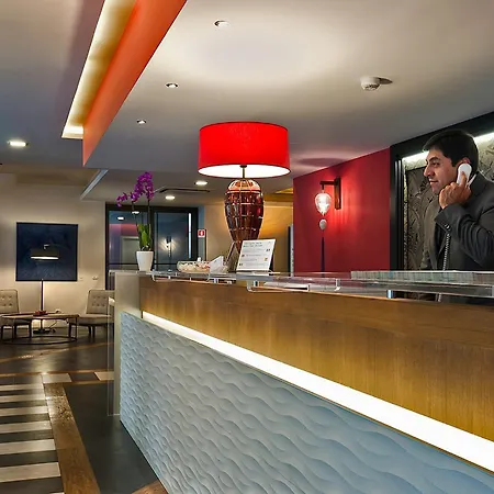 Отель Caravel 4*