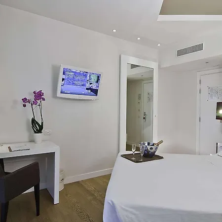Caravel Hotel Rome